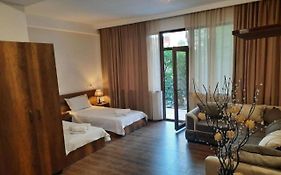 Hotel Goldenera